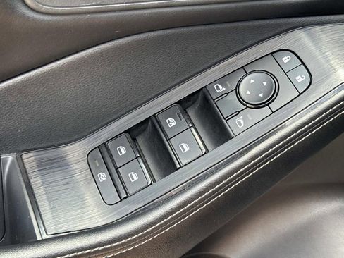 Certified 2024 Nissan Rogue SV FWD image 20