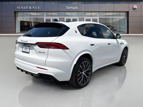 New 2026 Maserati Grecale Modena AWD/4WD image 3