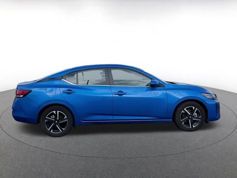 Used 2025 Nissan Sentra SV image 16