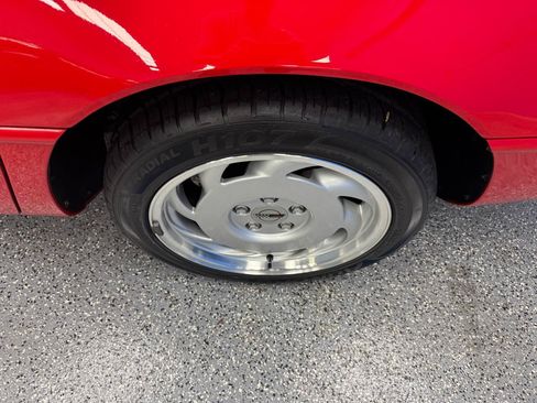 Used 1992 Chevrolet Corvette Convertible RWD image 18