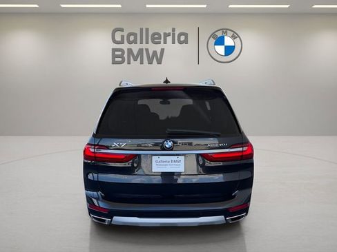 Used 2021 BMW X7 xDrive40i w/ Premium Package 2 image 8