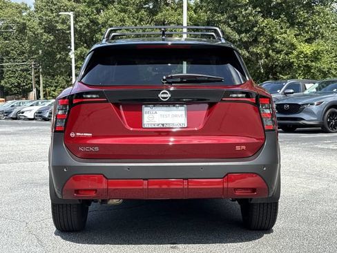 Certified 2025 Nissan Kicks SR FWD image 22