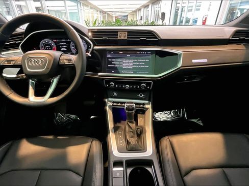 Used 2022 Audi Q3 2.0T Premium Plus w/ Premium Plus Package image 16