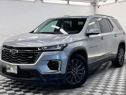 Used 2023 Chevrolet Traverse RS FWD image 1