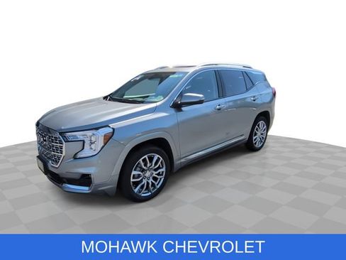 Certified 2023 GMC Terrain Denali w/ Denali Premium Package AWD/4WD image 4