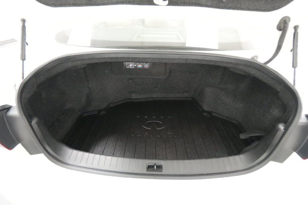 Used 2018 INFINITI Q50 Luxe w/ All Weather Package (L93) AWD/4WD image 23