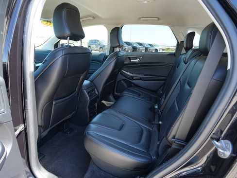 Used 2022 Ford Edge Titanium AWD/4WD image 18