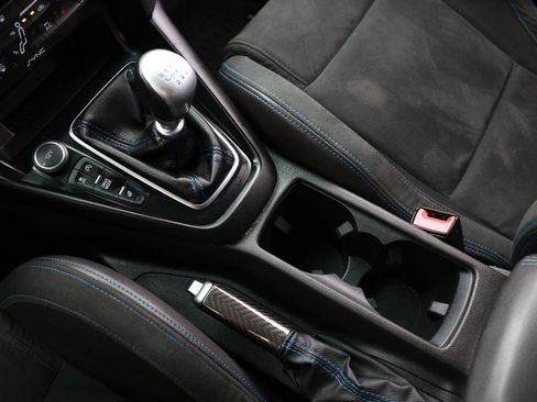 Used 2018 Ford Focus RS image 40