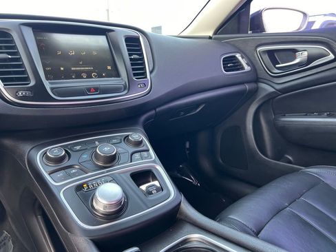 Used 2017 Chrysler 200 Limited Platinum FWD image 41