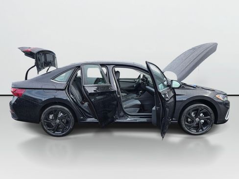 New 2026 Volkswagen Jetta SE FWD image 9