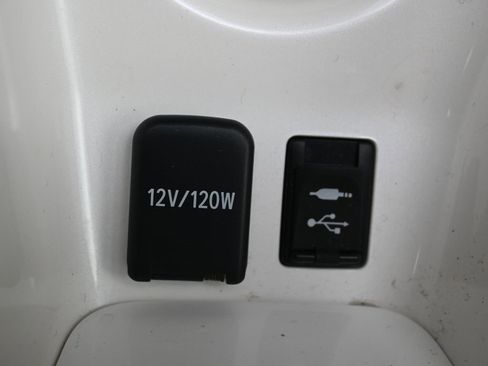 Used 2016 Toyota Prius Three Touring image 25