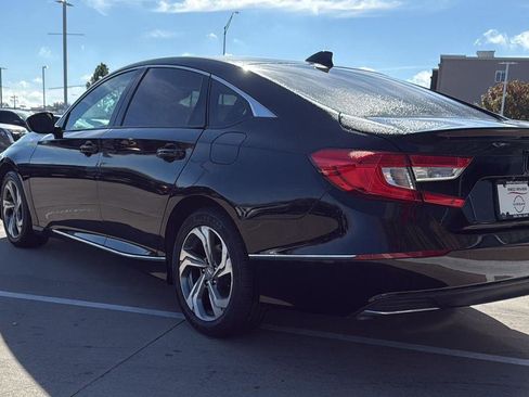 Used 2019 Honda Accord EX image 9