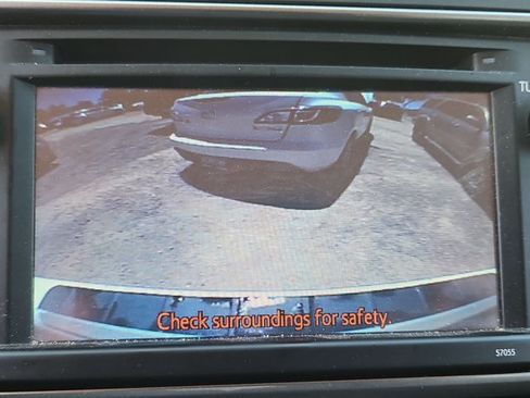 Used 2013 Toyota Highlander Plus FWD image 14