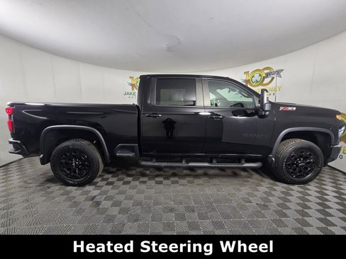 Certified 2022 Chevrolet Silverado 2500 LTZ w/ LTZ Plus Package image 10