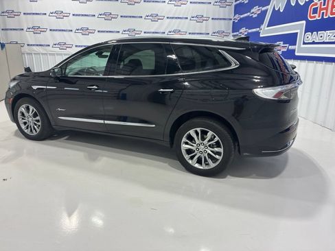 Used 2023 Buick Enclave Avenir w/ Avenir Technology Package FWD image 4