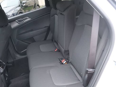 New 2026 Kia Sportage LX w/ LX Convenience Package AWD/4WD image 15