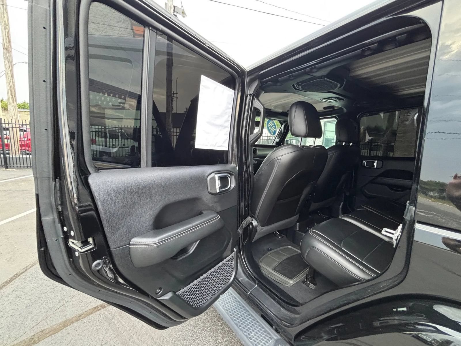 Used 2020 Jeep Wrangler Unlimited Sahara AWD/4WD image 22
