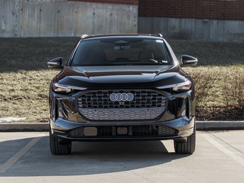 Used 2025 Audi Q5 Premium Plus w/ Premium Plus image 31