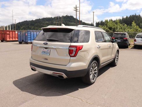 Used 2017 Ford Explorer Platinum AWD/4WD image 5