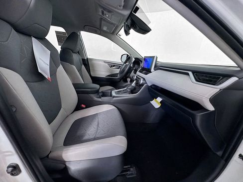 New 2025 Toyota RAV4 XLE image 27