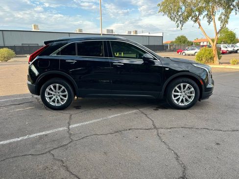 Used 2020 Cadillac XT4 Luxury w/ Cold Weather Package image 10