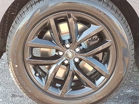 New 2026 Land Rover Range Rover Velar S image 5