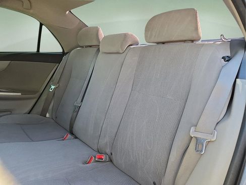 Used 2013 Toyota Corolla LE image 16