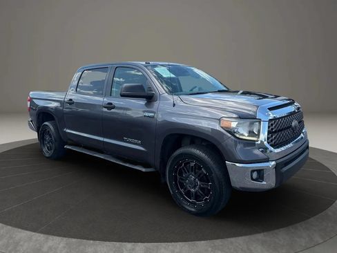 Used 2018 Toyota Tundra SR5 w/ SR5 Upgrade Package AWD/4WD image 7