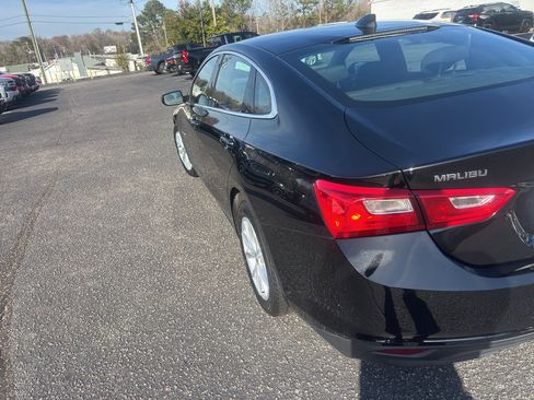 Used 2025 Chevrolet Malibu LT image 8
