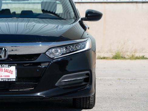 Used 2019 Honda Accord LX image 3