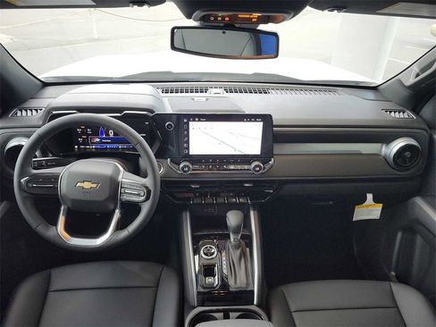 New 2024 Chevrolet Colorado LT w/ LT Convenience Package III image 20