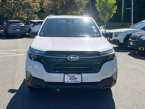 Certified 2025 Subaru Forester Touring AWD/4WD image 5
