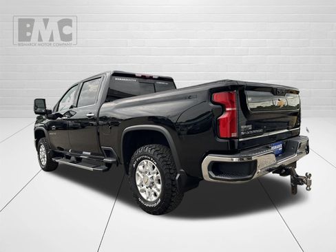 Used 2024 Chevrolet Silverado 2500 LTZ w/ LTZ Plus Package AWD/4WD image 4