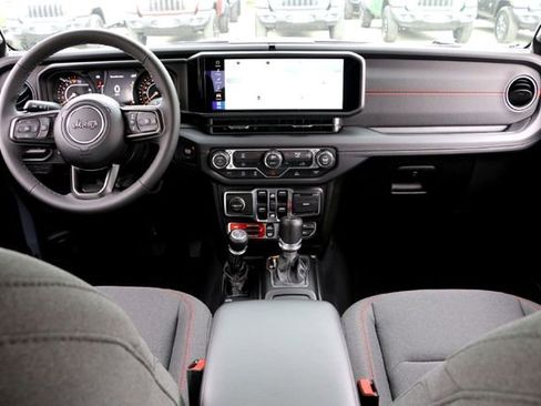 New 2026 Jeep Gladiator Rubicon w/ Steel Bumper Group image 20