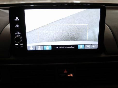 Used 2024 Honda Pilot Touring image 23