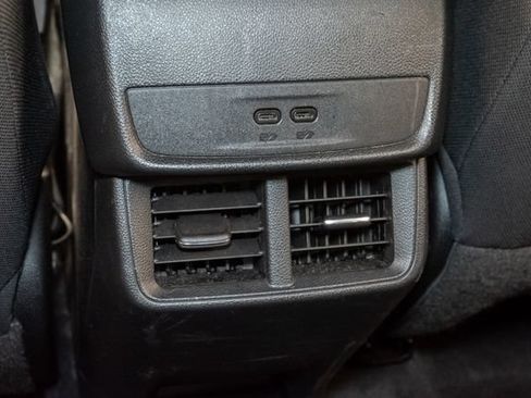 Used 2025 Chevrolet Equinox LT FWD image 26