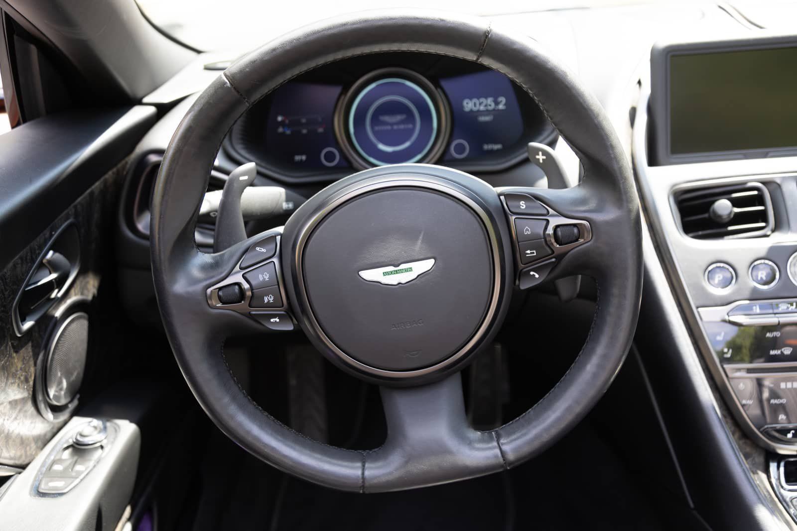 Used 2021 Aston Martin DB11 Volante RWD image 47