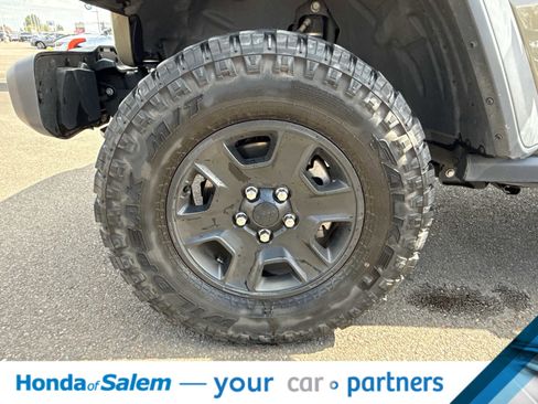 Used 2020 Jeep Gladiator Mojave AWD/4WD image 8