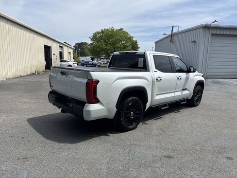 Used 2024 Toyota Tundra Limited AWD/4WD image 5