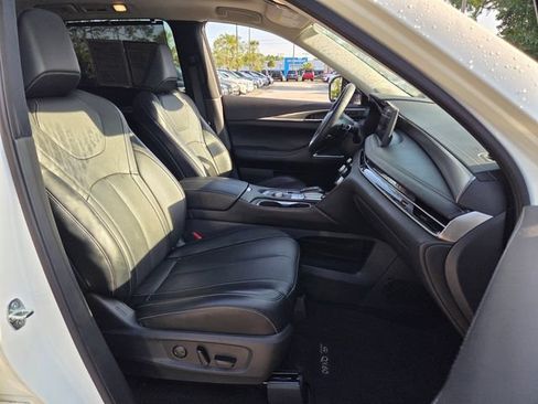 Used 2023 INFINITI QX60 Luxe w/ Performance Audio Package FWD image 24