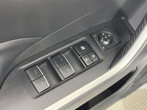 Used 2024 Toyota RAV4 XLE AWD/4WD image 24