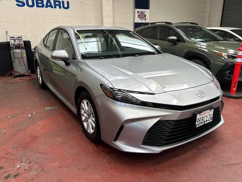 Used 2025 Toyota Camry LE w/ Convenience Package FWD image 2