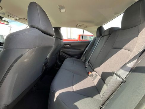 Used 2021 Toyota Corolla LE w/ Carpet Mat Package (TMS) FWD image 17