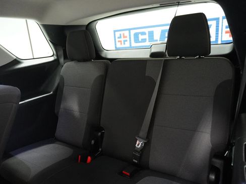 Used 2018 Chevrolet Traverse LT image 31