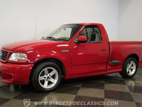 Used 2003 Ford F150 Lightning RWD image 7