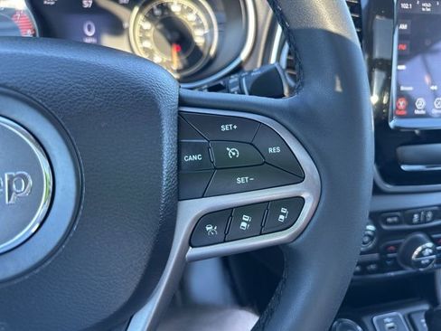 Used 2022 Jeep Cherokee Limited image 22