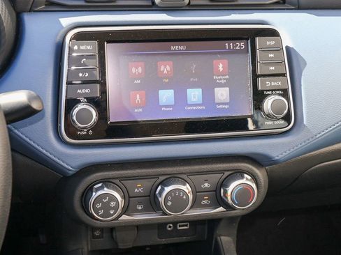 Used 2025 Nissan Versa SV image 16