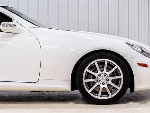 Used 2005 Mercedes-Benz SLK 350 image 22