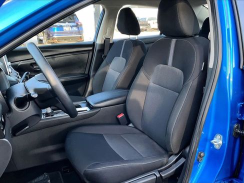 Used 2025 Nissan Sentra SV image 7