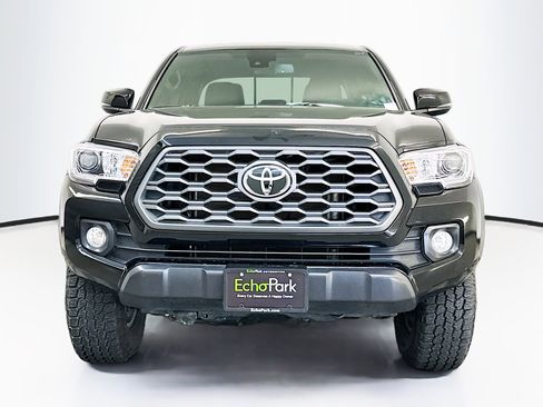 Used 2023 Toyota Tacoma TRD Off-Road w/ Technology Package image 2